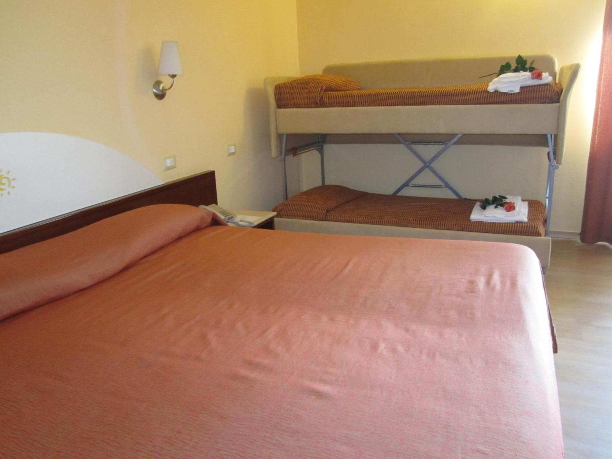 Hotel Al Sole - Enjoy Holiday Cavaion Veronese Ngoại thất bức ảnh