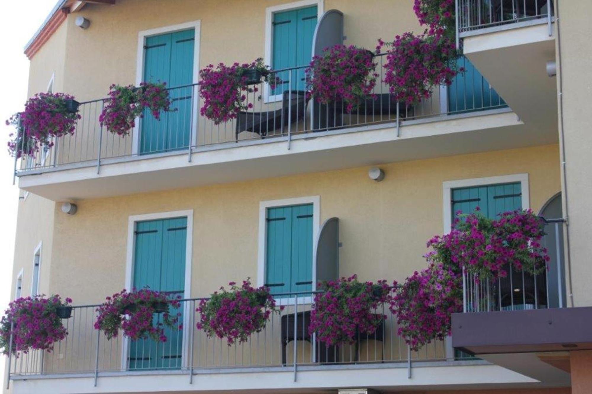 Hotel Al Sole - Enjoy Holiday Cavaion Veronese Ngoại thất bức ảnh