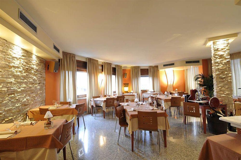 Hotel Al Sole - Enjoy Holiday Cavaion Veronese Ngoại thất bức ảnh